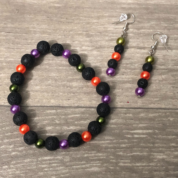 Handmade fall beaded stretch bracelet with earring set - Picture 2 of 5